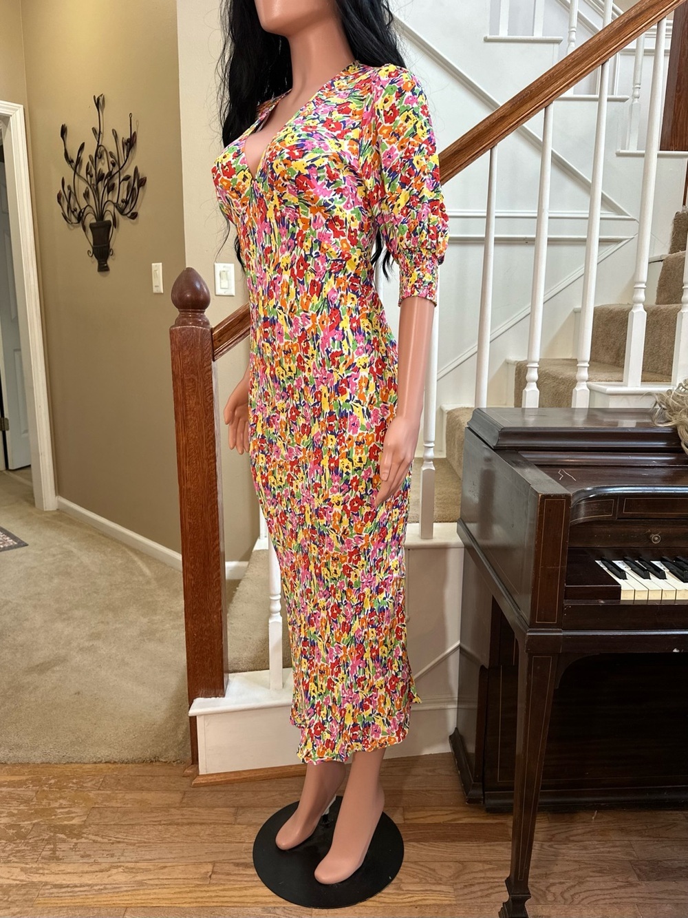 RIXO Floral Multicolor V-Neck Midi Dress - Picture 5 of 10